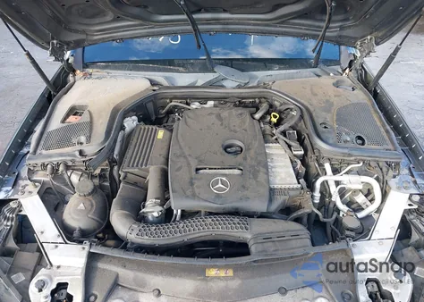 2017 Mercedes-Benz E 300 4Matic z USA, uszkodzony, nr VIN WDDZF4KBXHA112201